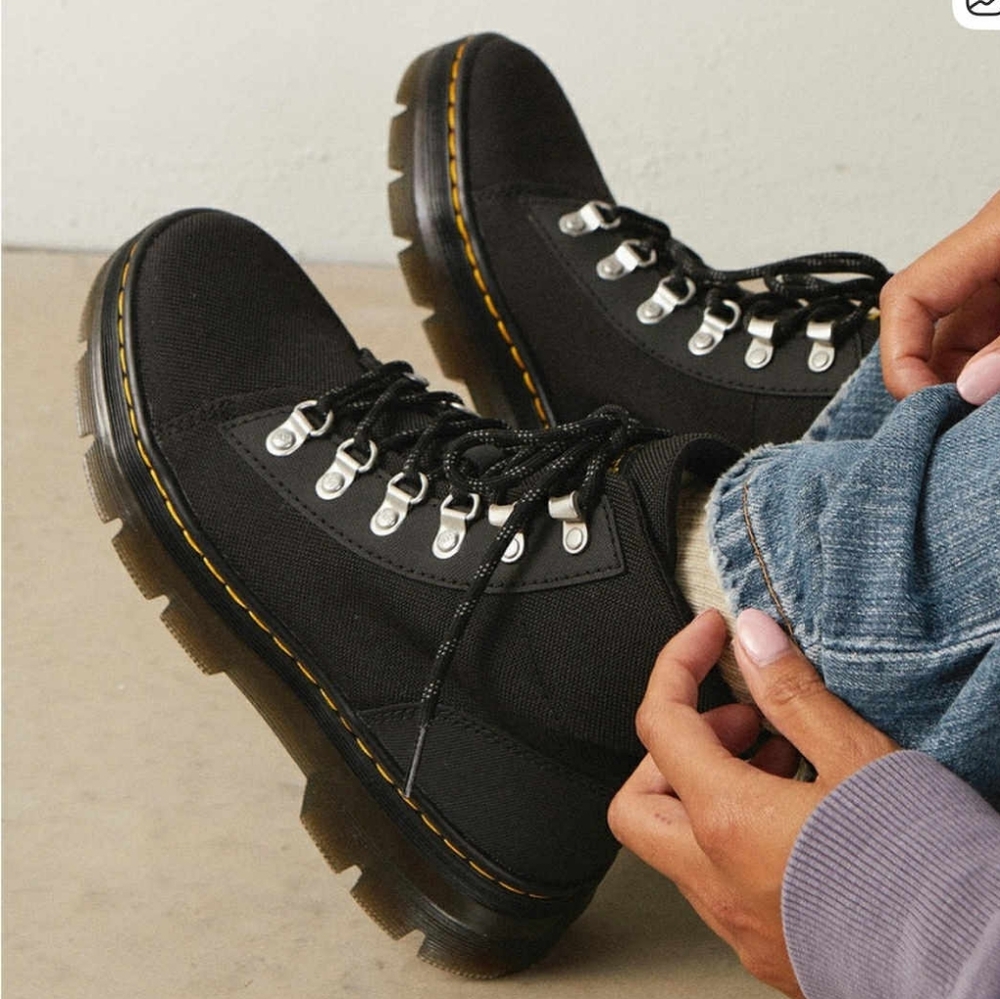 DR MARTENS COMBS EXTRA TOUGH 50/50 BOOTS